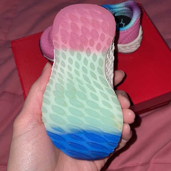 NWT New balance infants size 3 wide pink and blue sneakers - Picture 9 of 9